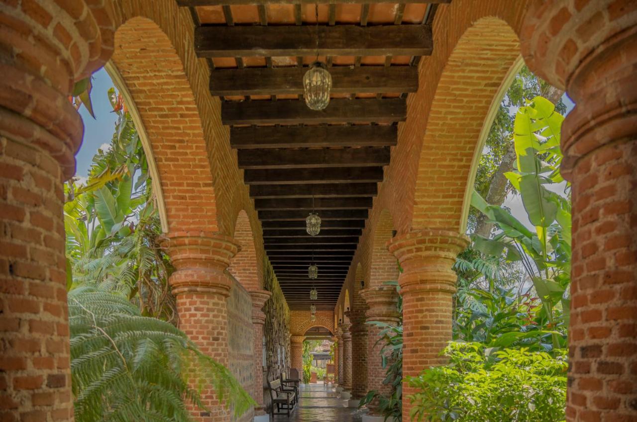 Porta Hotel Antigua Exterior photo