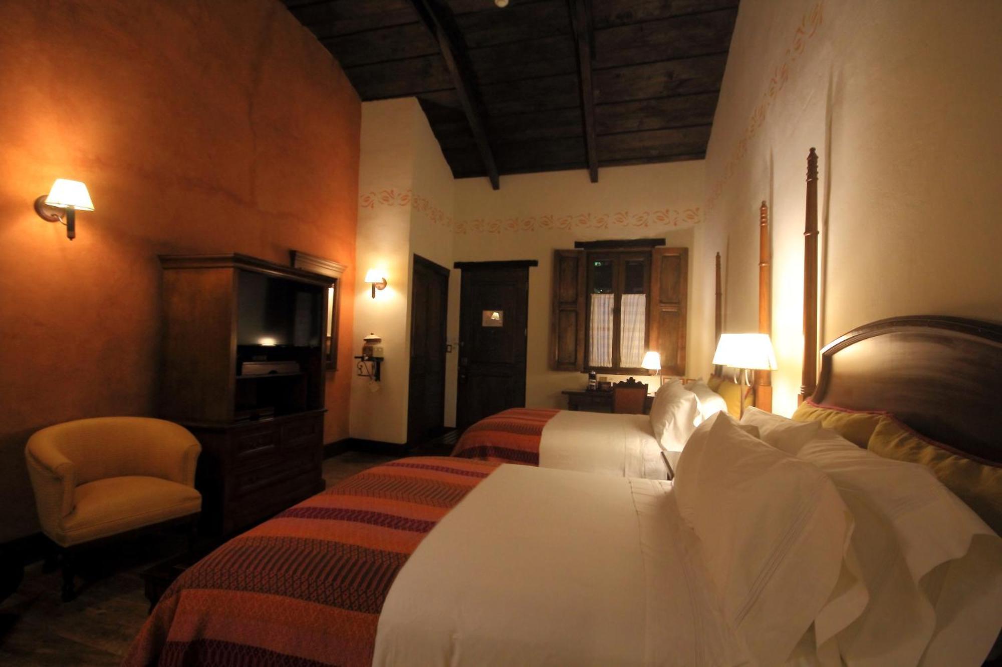 Porta Hotel Antigua Exterior photo